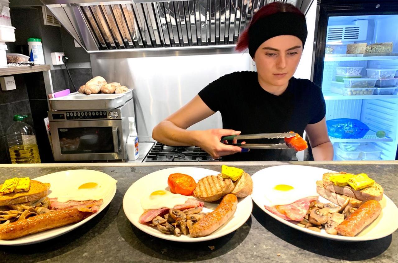نيوبورت Blas At Fronlas Cafe - The Heart Of Newport المظهر الخارجي الصورة